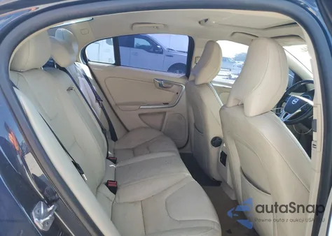 2014 Volvo S60 T5 z USA, uszkodzony, nr VIN YV1612FS5E1296236